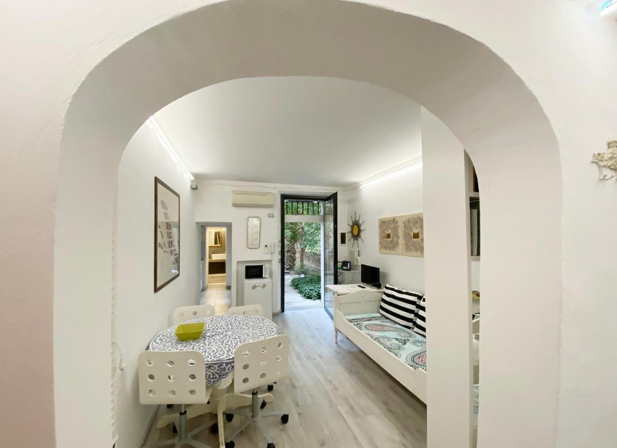 Apartamento Loft Garden In Bologna'S Heart Ospedale Rizzoli Exterior foto