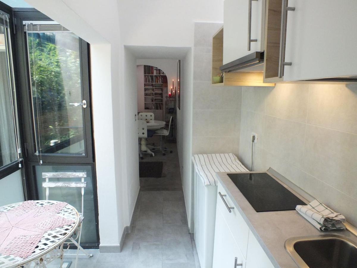 Apartamento Loft Garden In Bologna'S Heart Ospedale Rizzoli Exterior foto